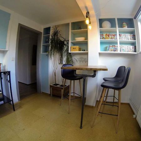 Skjolbraut - Cozy Apartment - Central Location - Free Parking - Close To A Public Swimming Pool And Sky Lagoon Reykjavík Buitenkant foto