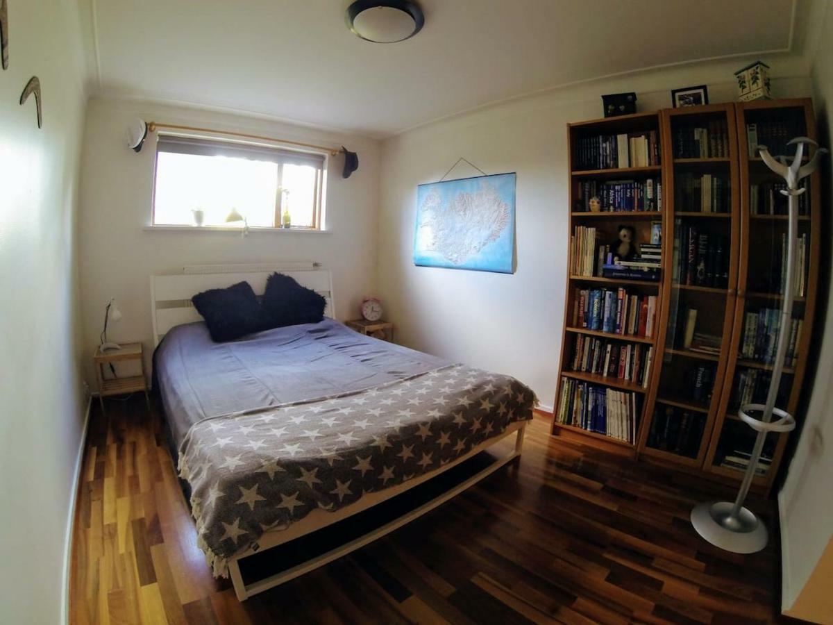Skjolbraut - Cozy Apartment - Central Location - Free Parking - Close To A Public Swimming Pool And Sky Lagoon Reykjavík Buitenkant foto